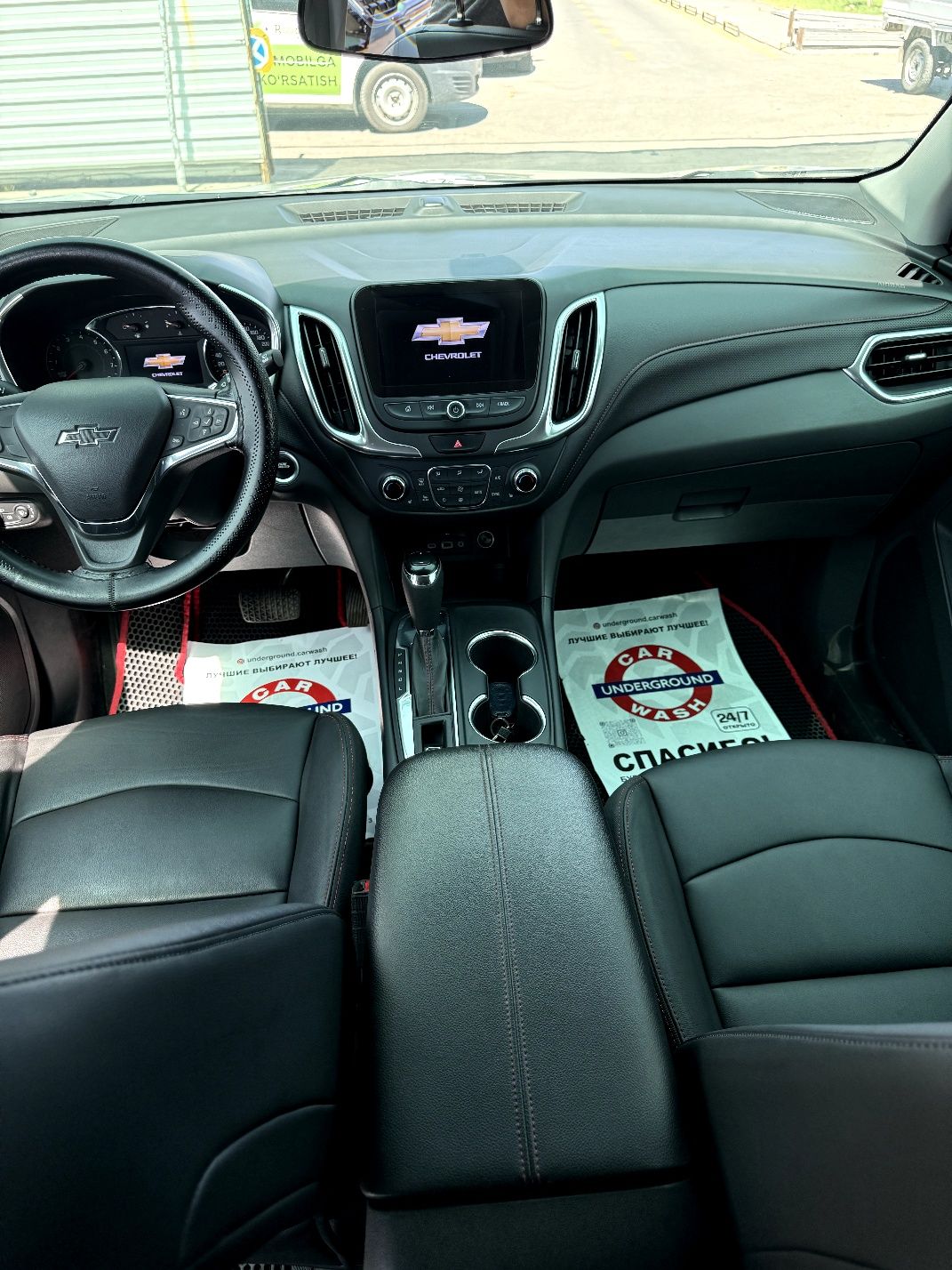 Chevrolet EQUINOX.