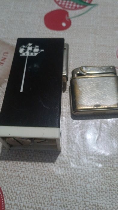 Продават се запалки