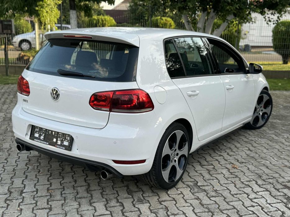 Vw golf 6 GTI 250 cp