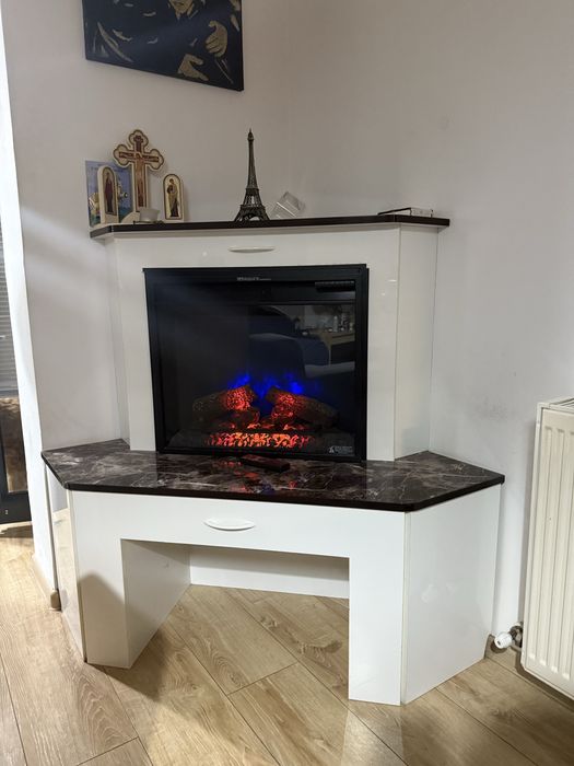 Semineu electric cu telecomanda