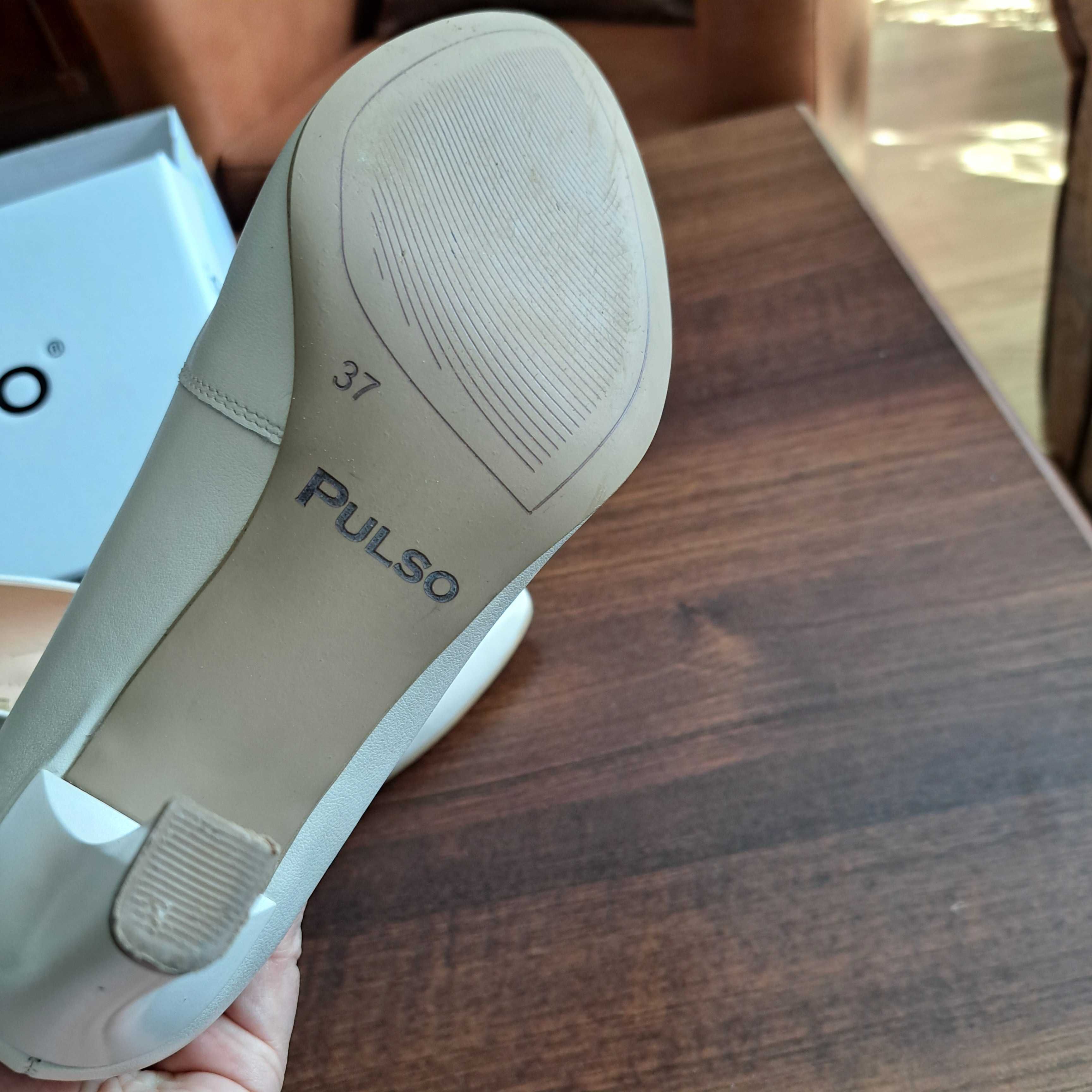 Pantofi nude piele marime 37