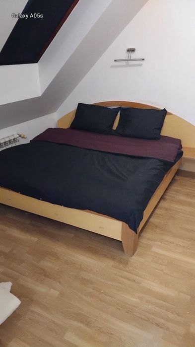 Спалня без забележки с матрак