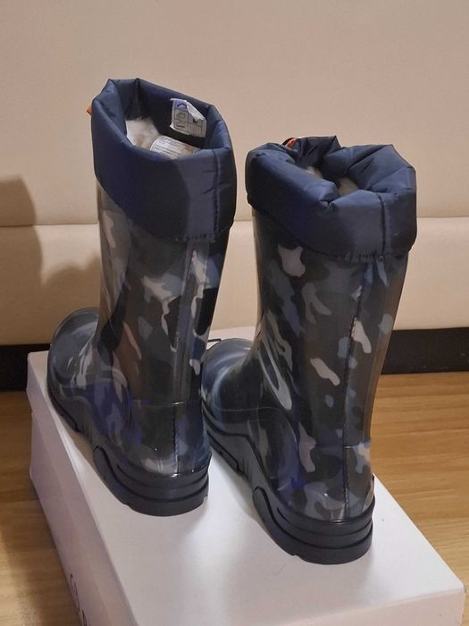 Vand cizme de cauciuc imblanite, noi, marimea 34