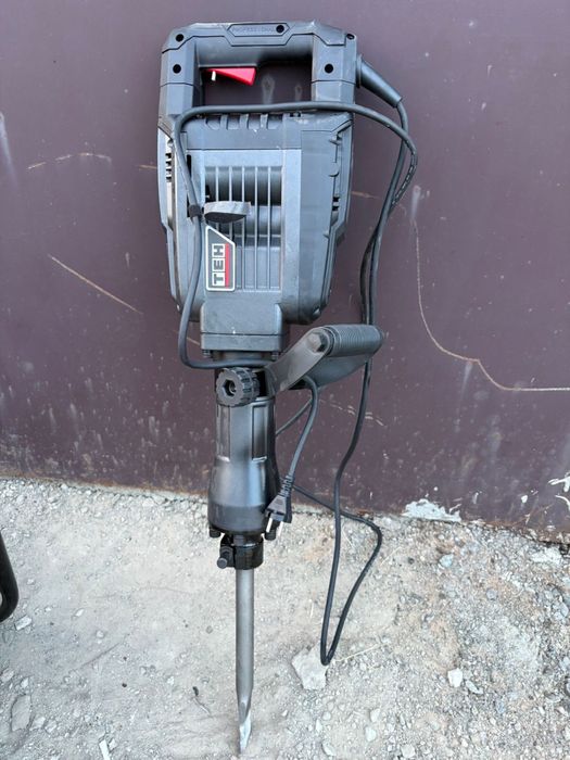 Отбойный молоток генератор