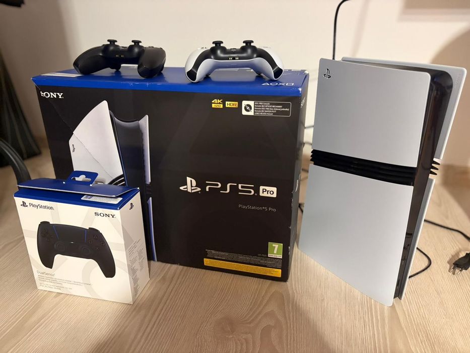 Playstation 5 pro cu accesorii