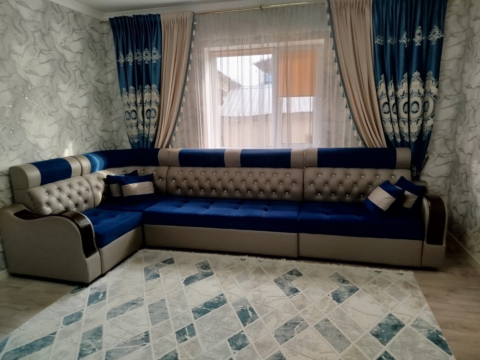 Срочно продам диван