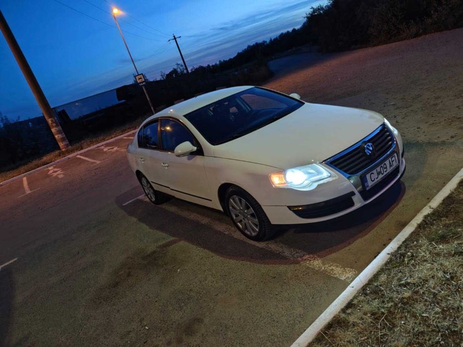 Vând Volkswagen Passat b6