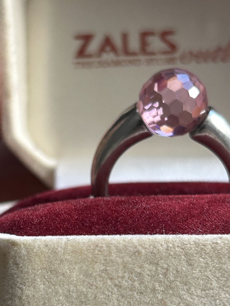 Inel din argint cu piatra cuarț roz fațetat