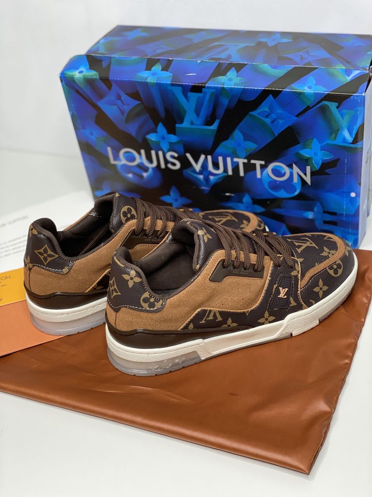 Adidasi Louis Vuitton Model Nou