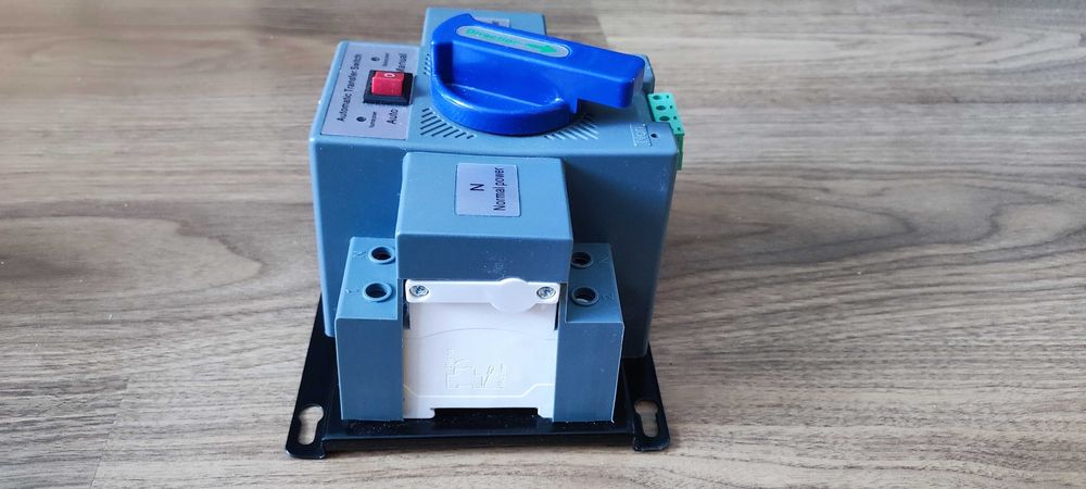 Comutator electric 230v 63A de transfer surse