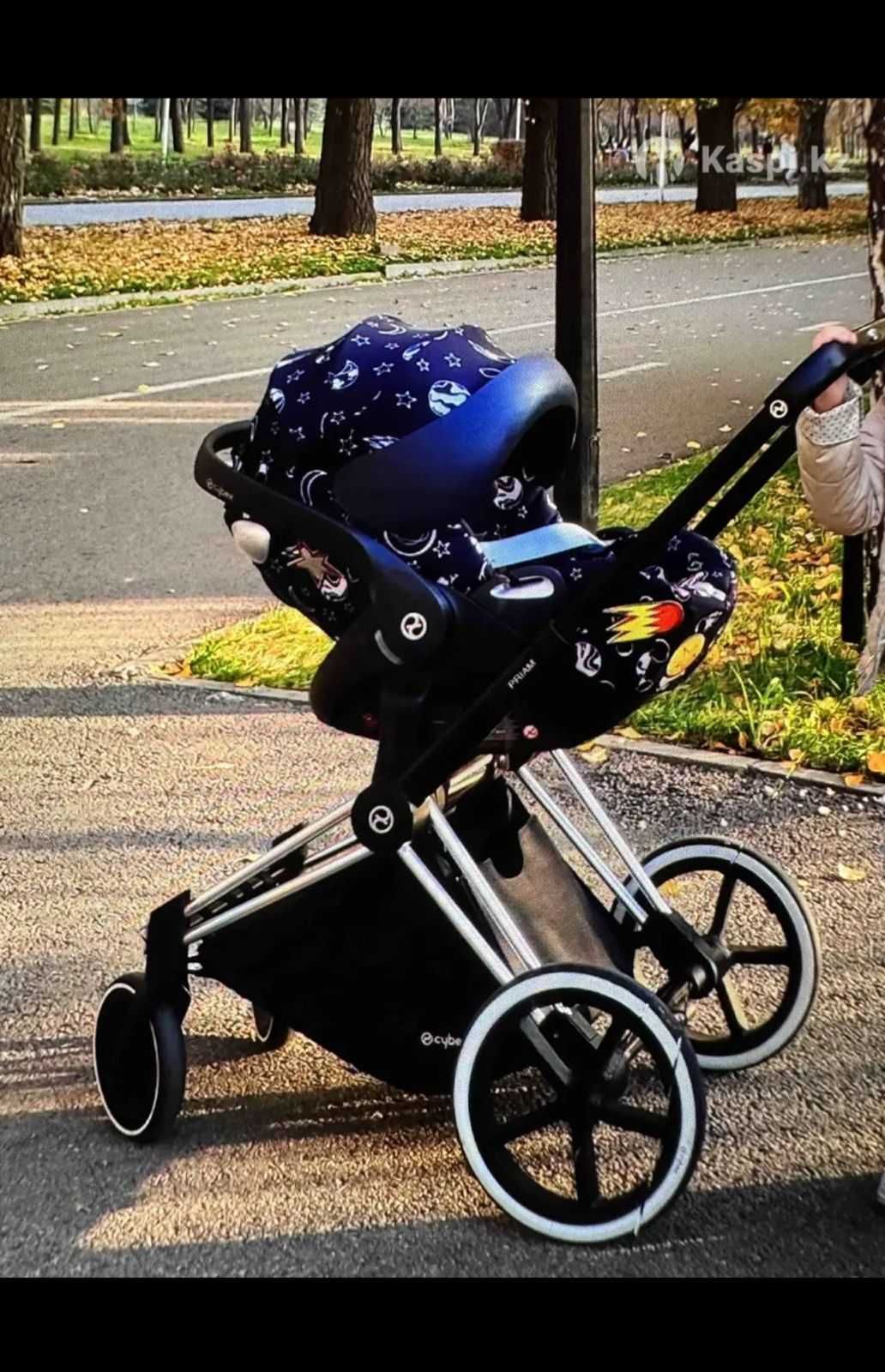 Детская коляска с автокреслом