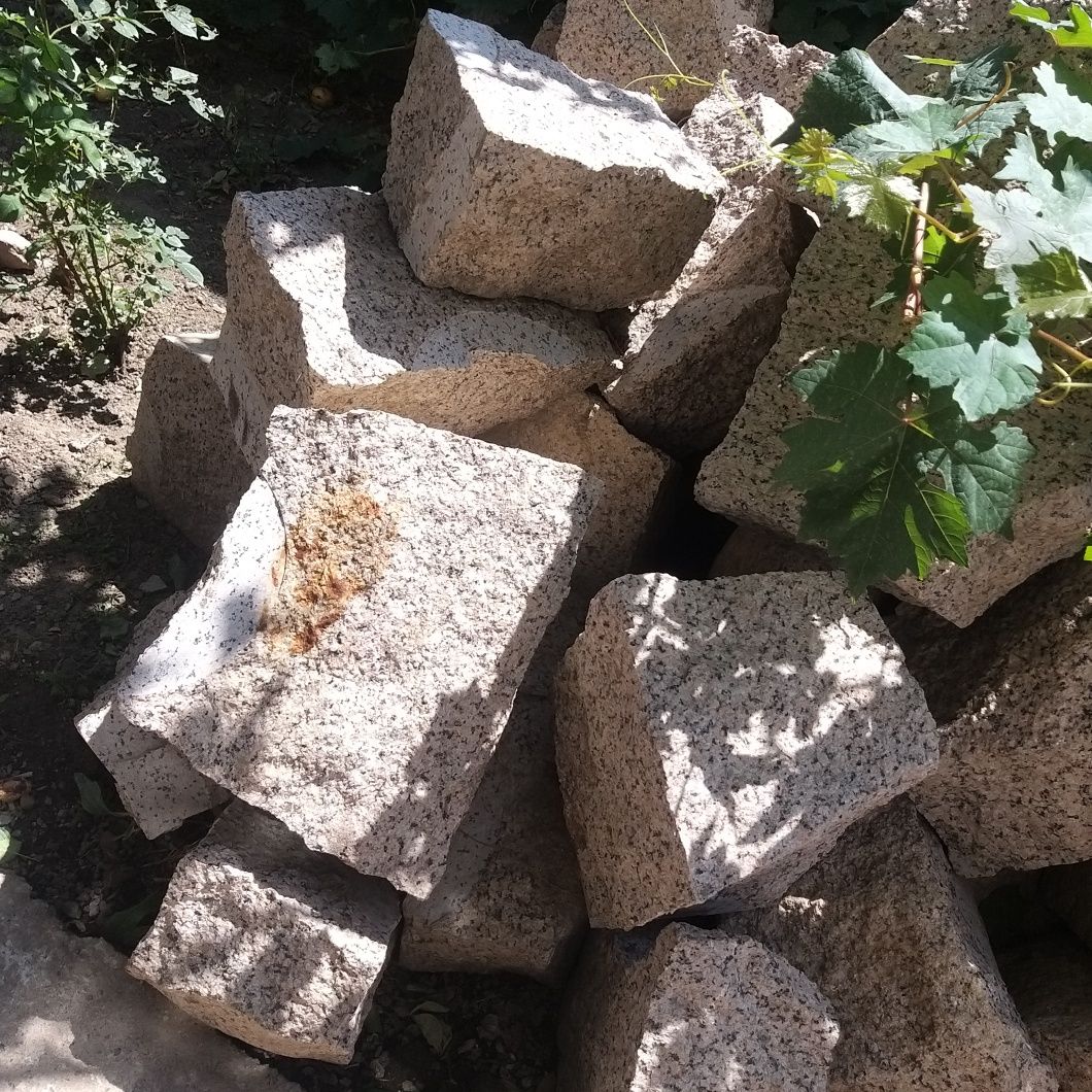 Продаю белый гранит