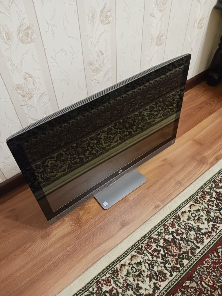 Продаю моноблок HP ProOne 440 G3 – Отличное состояние!