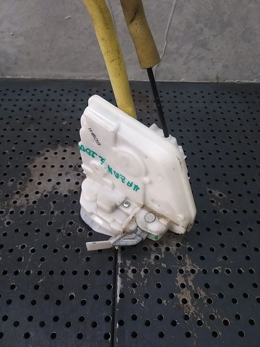 Broasca usa dreapta fata mazda 2 f96g15r2