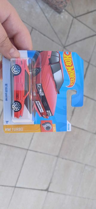 Черен петъкhot wheels двете колички за 13лв
