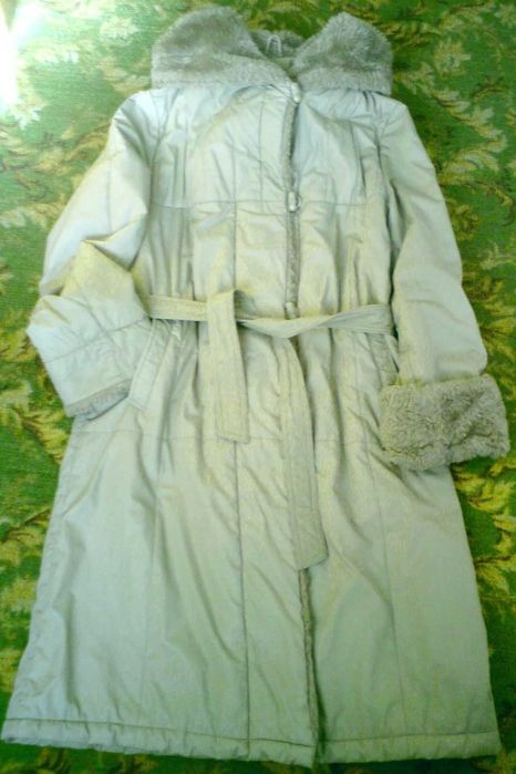 Два пальто осень-зима, размеры 44 и 48