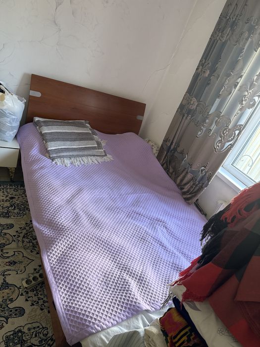 Продается кровать 1,5 ка