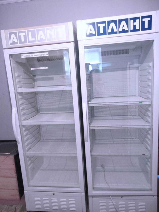 Продам большой холодильник Атлант   все отлично  работает на ура