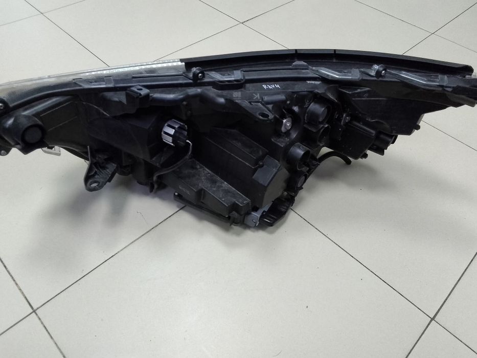 Фарове Toyota rav4 2023