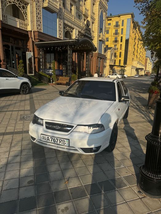 Продаю свою Нексию 2013 года донс 1.6  люкс