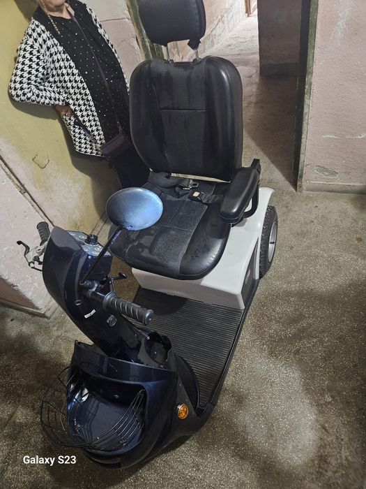 Scooter electric wz Goliath 15km/h 3 roti pt persoane cu mobilitate re