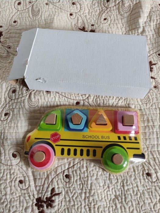 Jucarie educativa puzzle forme geometrice bus autobuz lemn nou