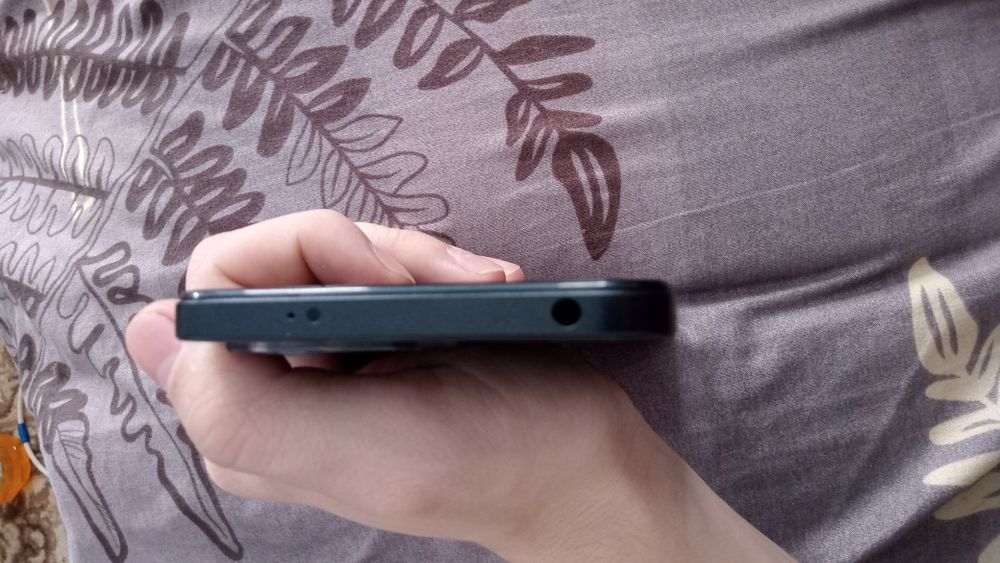 Продам Redmi note 12 торг