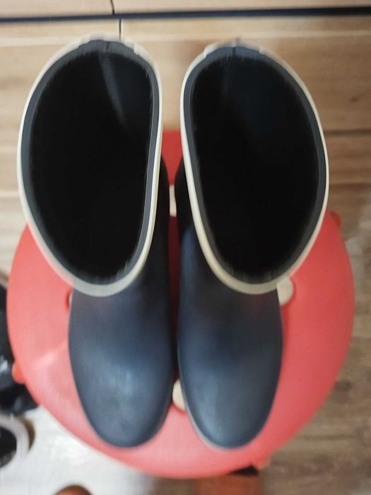 Детски гумени ботуши.