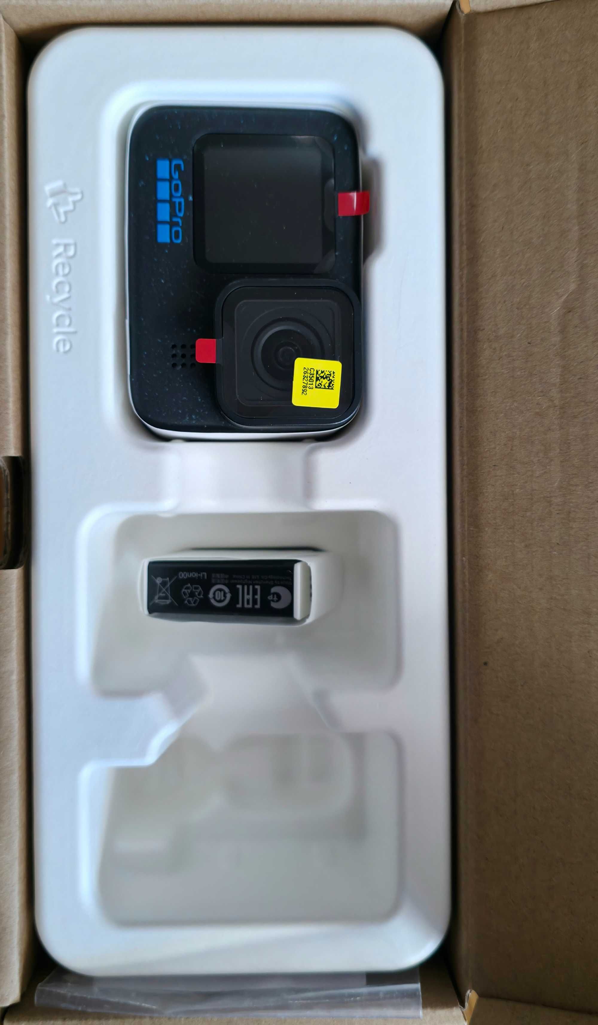 Продавам GoPro 12 Black комплект