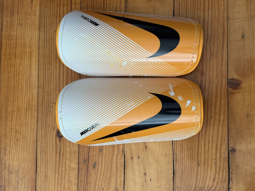 Футболни кори Nike mercurial
