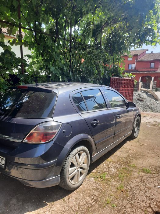 Vând Opel astra h  2008
