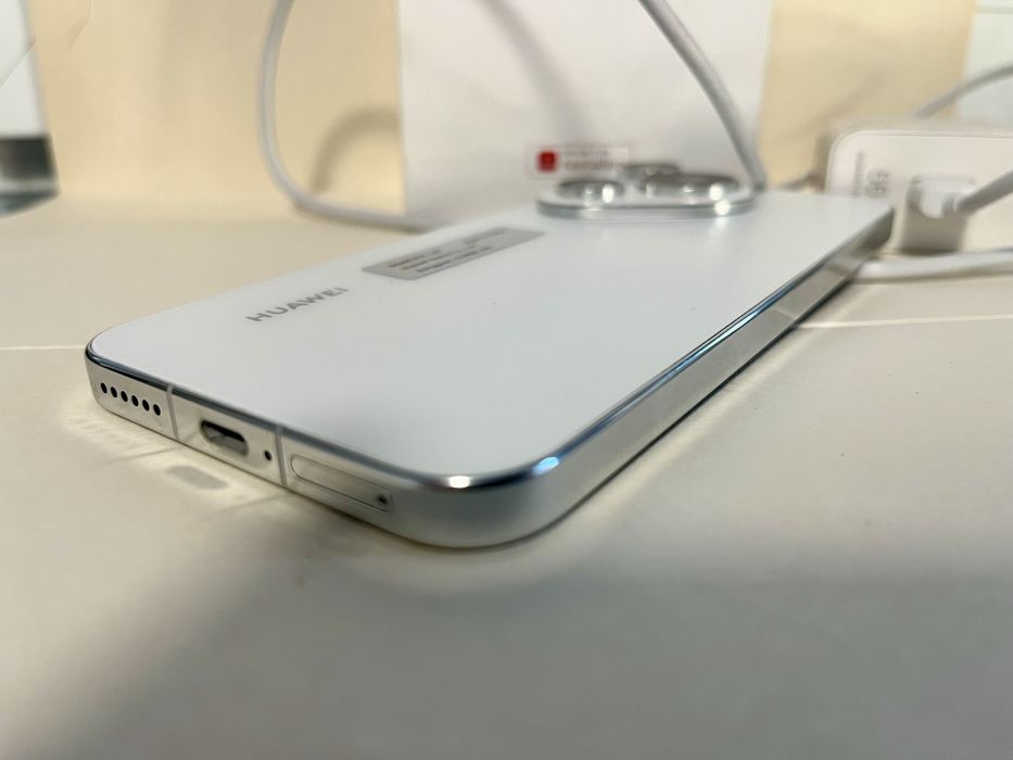 HUAWEI PURA 70  като нов