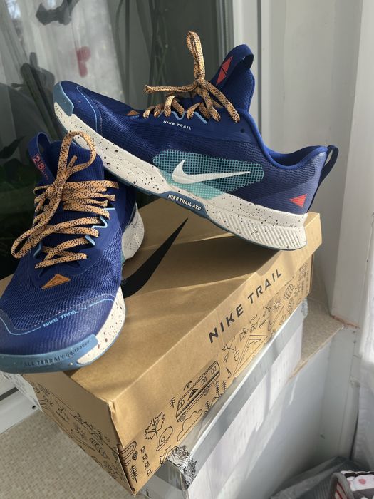 Adidasi nike trail 42