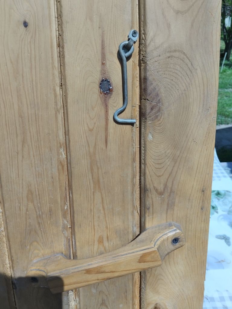 Банная деревянная дверь