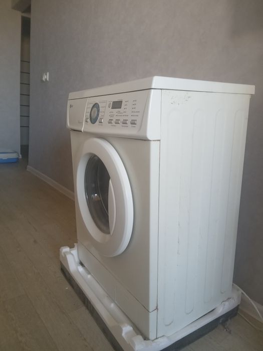 Продаётся стиральная машина LG
