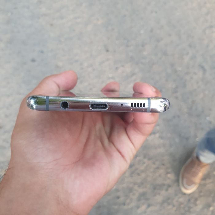 Samsung 10+ 5G   samsung