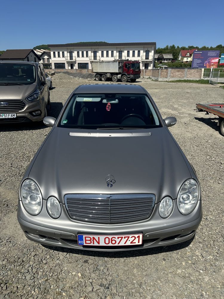 Mercedes e class w211