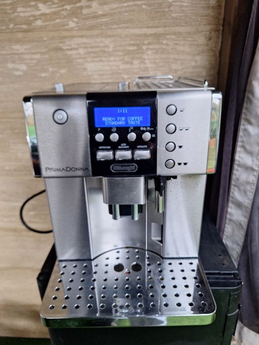 Кафеавтомат Delongi Primadonna
