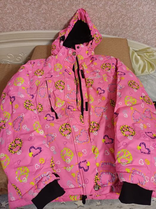 Зимняя куртка на девочку