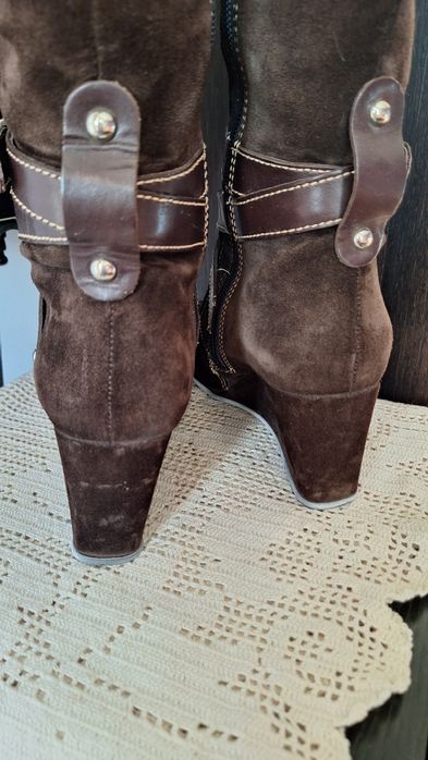 Велурени ботуши GEOX