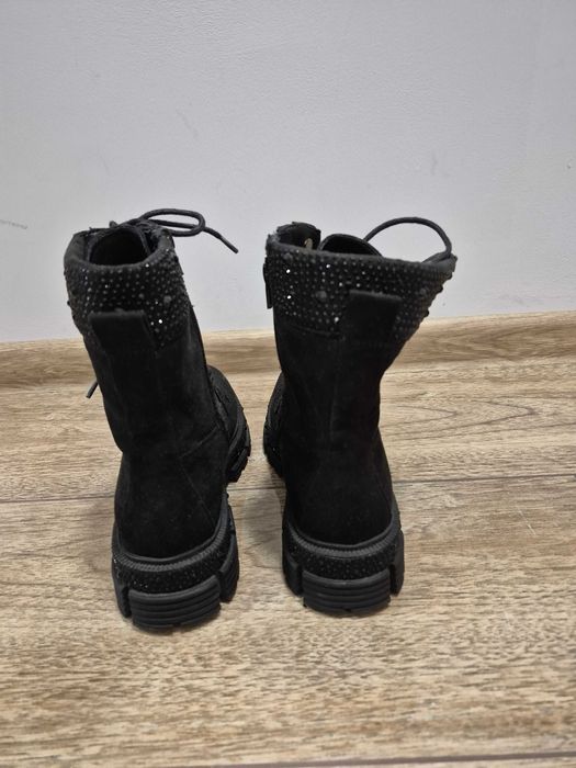 Ghete negre, marimea 36, aproape noi, 100 lei, Coresi, Brasov