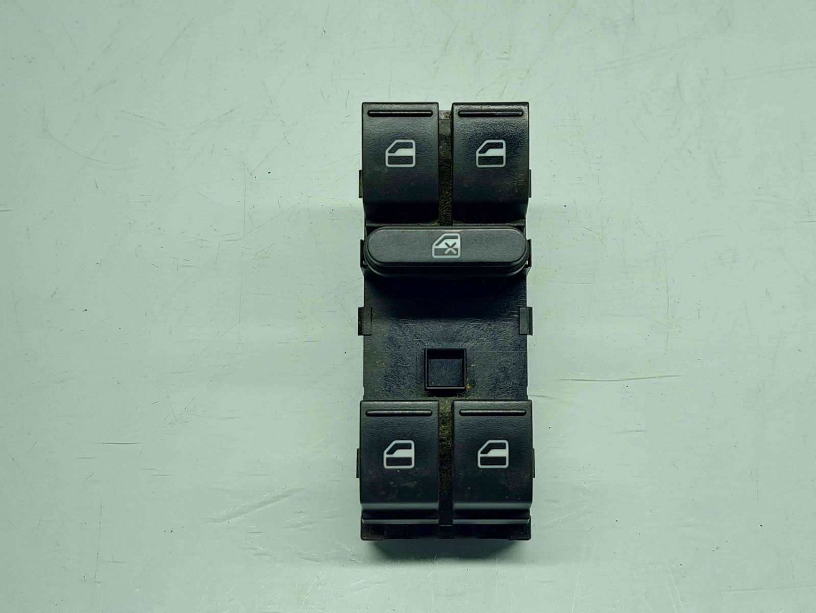 Butoane comanda geamuri sofer Volkswagen Passat B7 (365) Variant [Fab