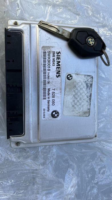 Блок управление двигателем BMW М54Б30
