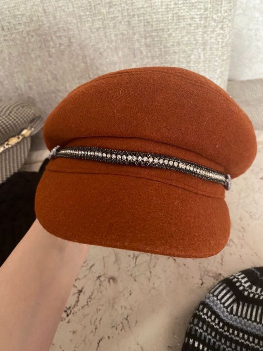 Шапки российские новые