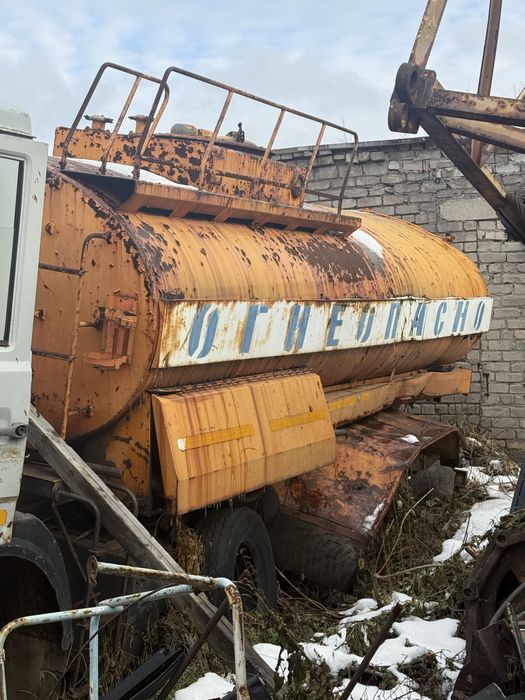 Продам бочку бензовозную 15 кубов