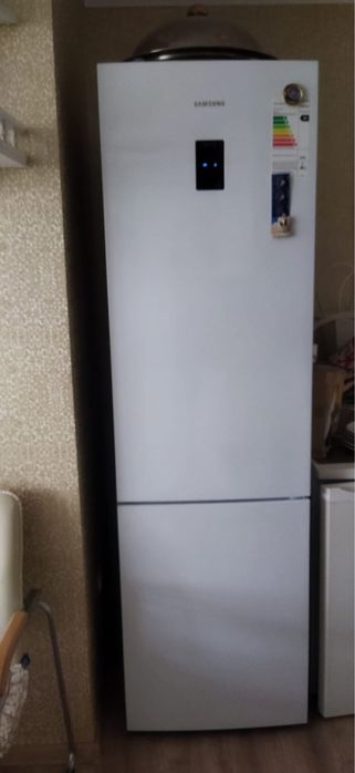 Холодильник samsung