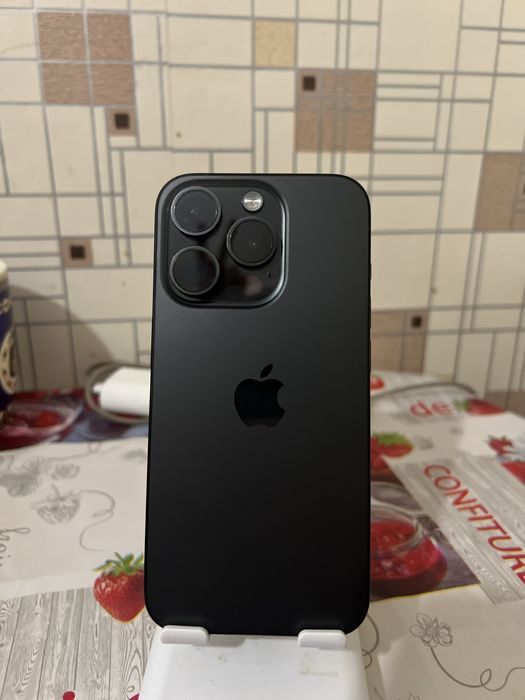 Продам или обменяю айфон 15 про