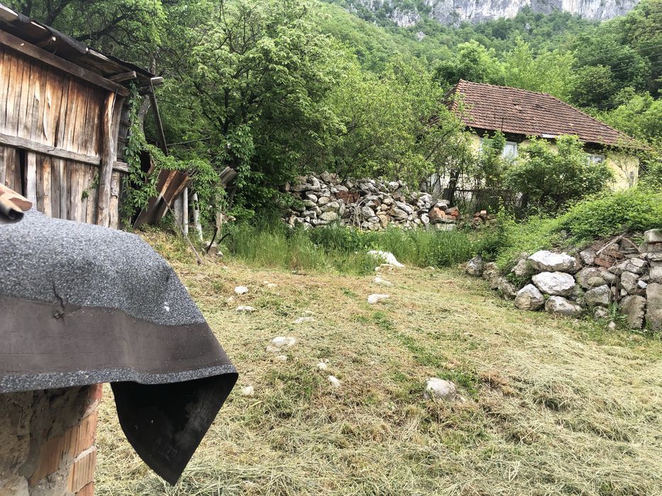 Casa+teren de vanzare