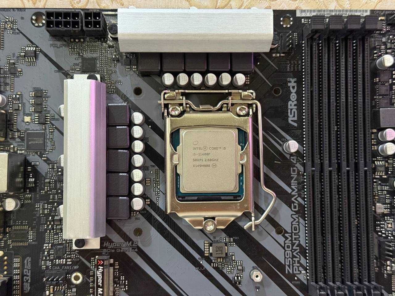 ASRock Z590M Phantom Gaming + Intel® Core™ i5-11400F