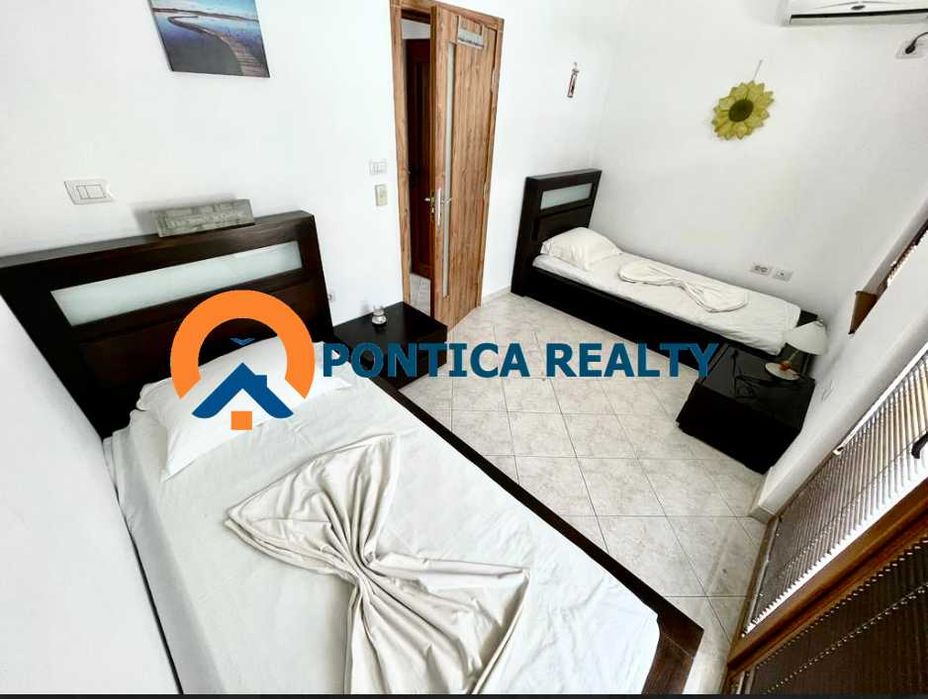 Луксозна вила на първа линия в Свети Влас